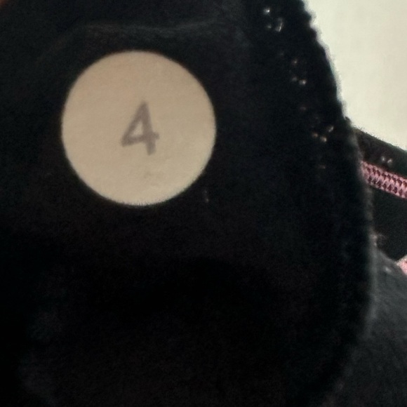 Lululemon Size 4 - Picture 6 of 6